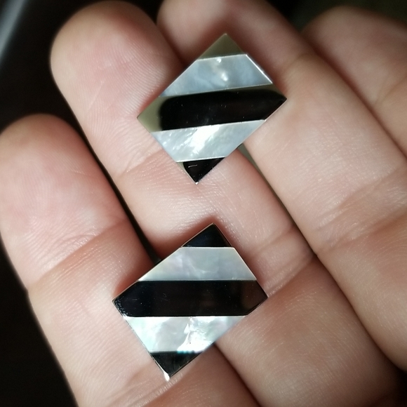 Mother of Pearl Cuff Links - Picture 7 of 8